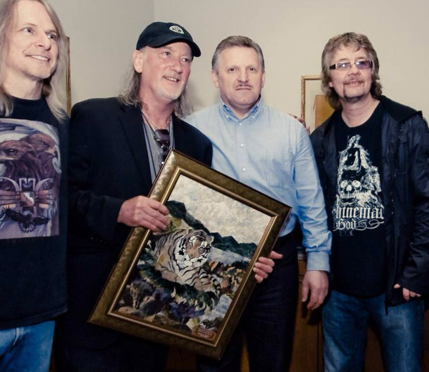 Rock band Deep Purple with our work. Left Steve Morse, Roger Glover work, governor V. Shport, Don Airey